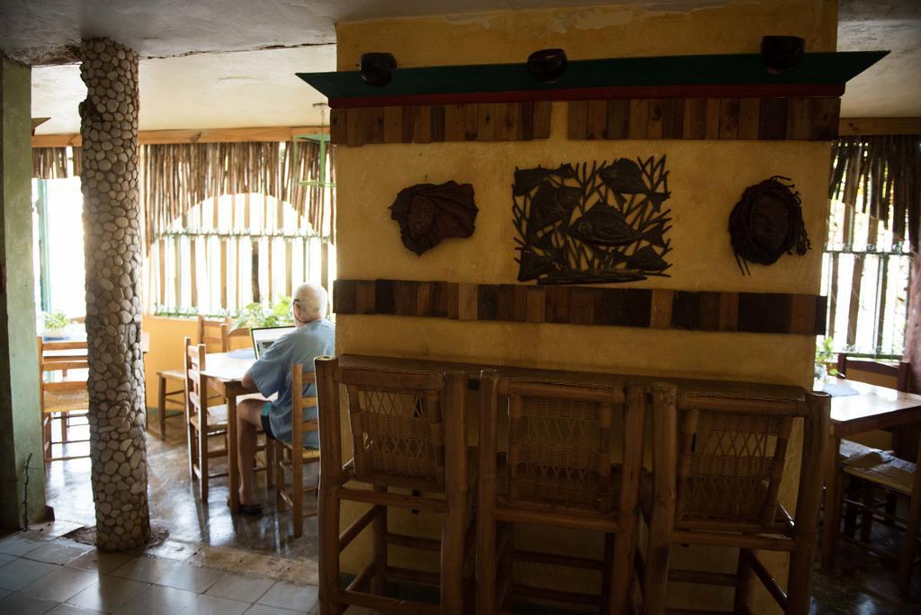 Hostal Dona Chava Pedernales Eksteriør billede