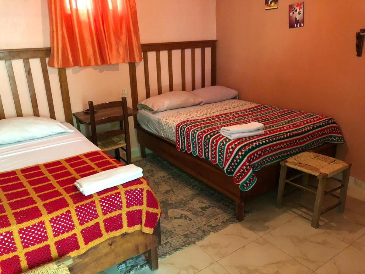Hostal Dona Chava Pedernales Eksteriør billede